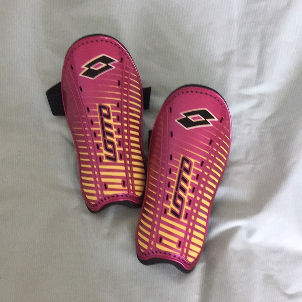 Lotto pink girl cleats